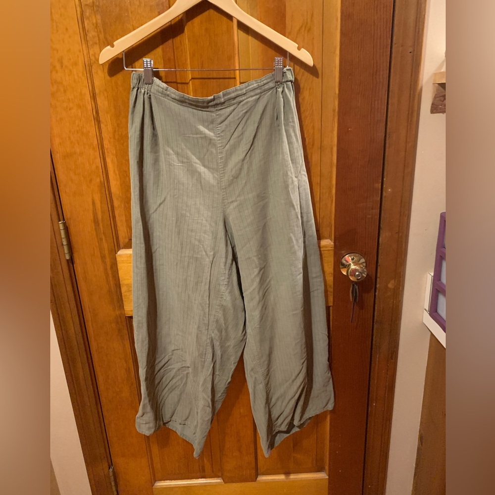 Flax vintage cords . Size Lg